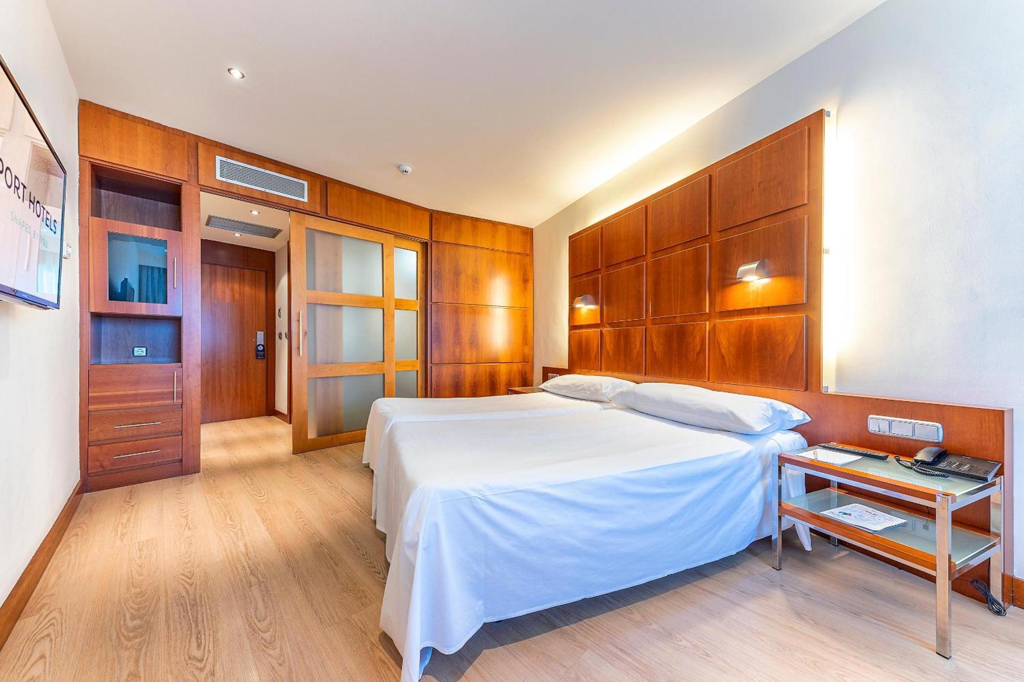 ปอร์ต อซาฟาตา บาเลนเซีย Hotel มานิเซส ภายนอก รูปภาพ